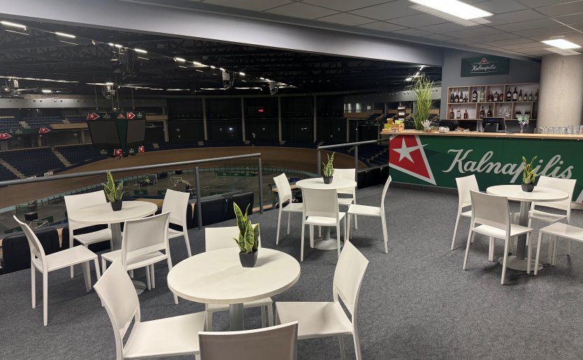 Kalnapilio arena. VIP ložėse esantis baras. 